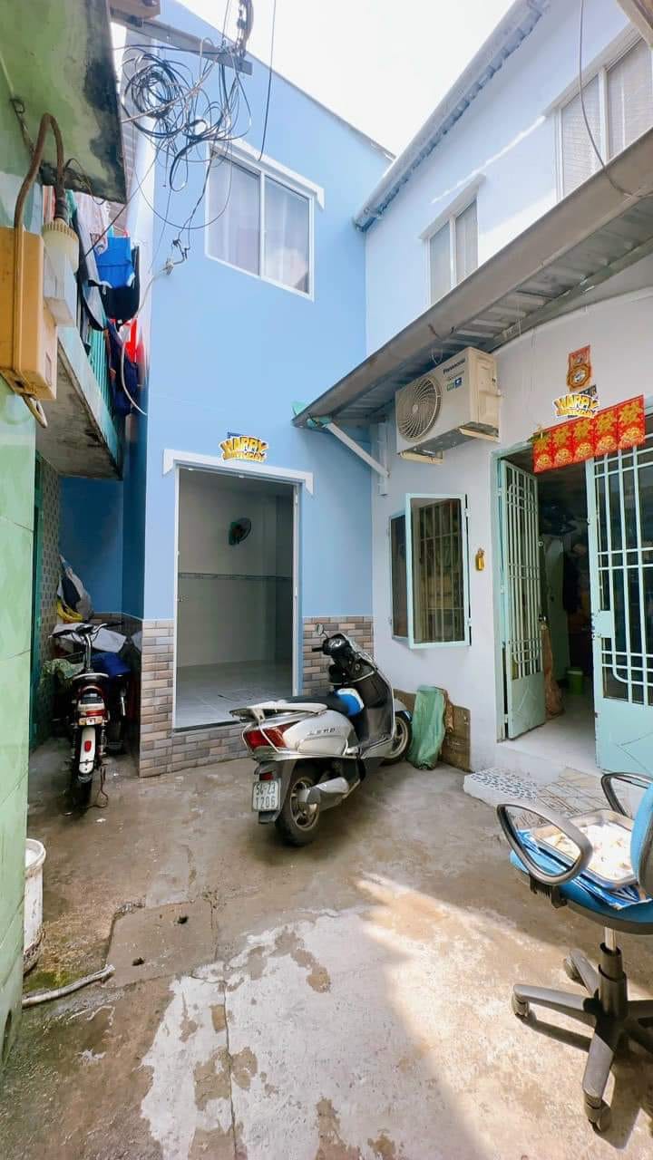 Đường Đoàn Văn Bơ Phường 16 Quận 4 3PN 2 tầng DTSD70m2 _ Chỉ: 2.65 tỷ.