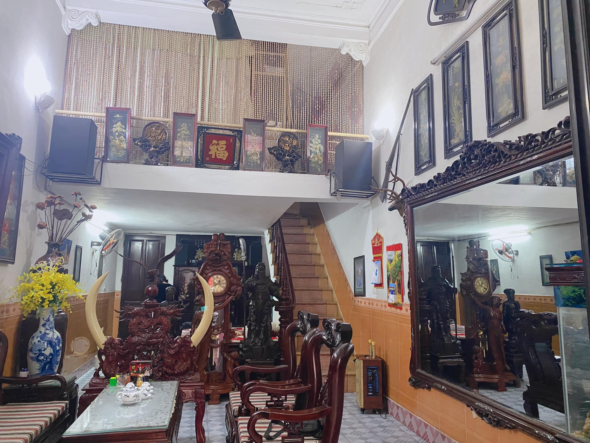 DIỆN TÍCH RỘNG-GẦN ÔTÔ-GIÁ TỐT-TIỆN ÍCH BẠT NGÀN-80M 6xTỶ-NGỌC THỤY LONG BIÊN