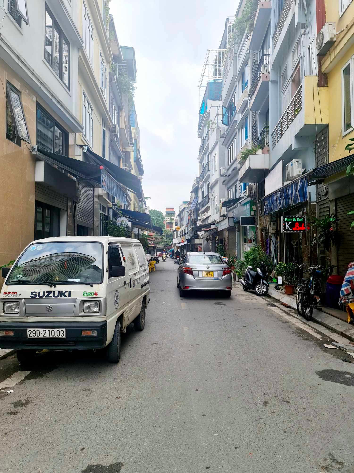 NHÀ BẠCH MAI GẦN 50m, NHỈNH 3 TỶ, NHÀ MỚI, SÁT PHỐ.