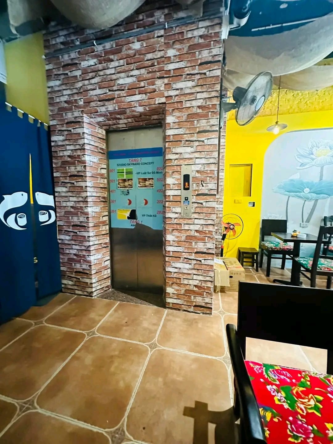 Mặt Ngõ Vip 28 Nguyên Hồng_Tòa Nhà 7 Tầng Thang Máy_Dòng Tiền Khủng_2 Mặt Tiền_Đầu Tư Ngon