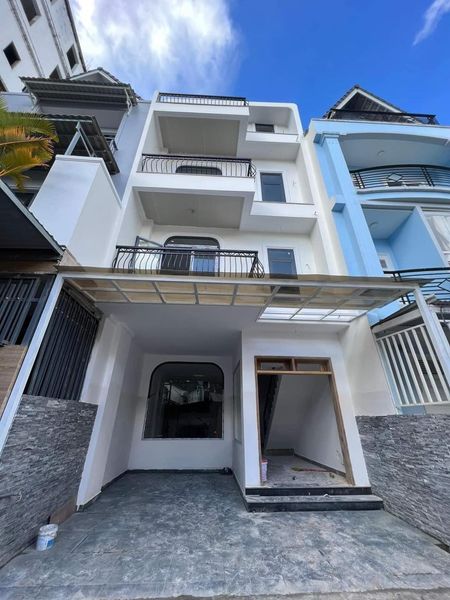 Bán nhà vừa hoàn thiện tại Trần Quý Cáp Đà Lạt 9 tỷ 5.