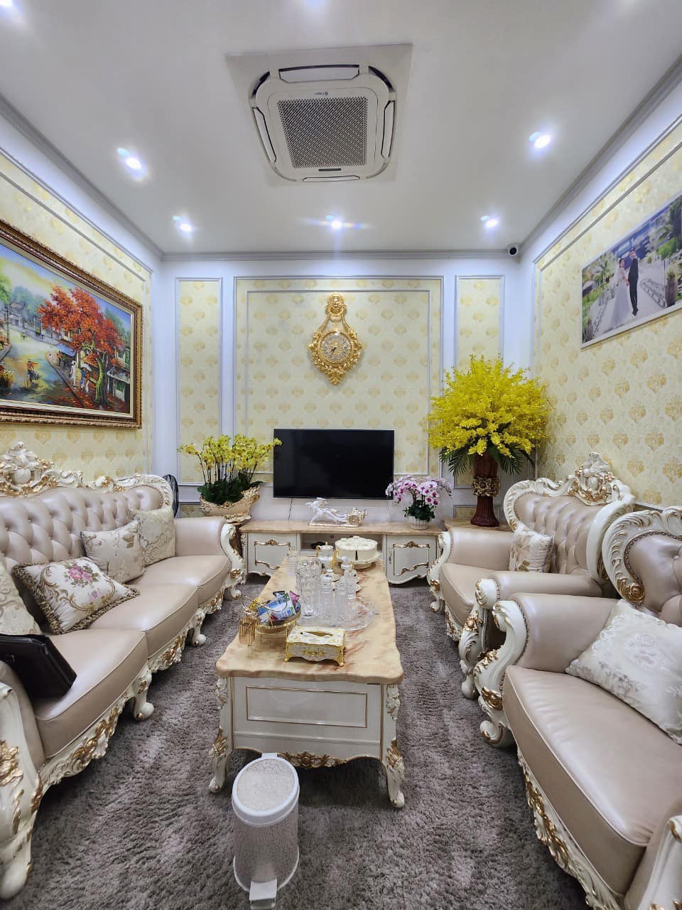 Nhà mặt phố VĨNH PHÚC, BA ĐÌNH. Dt 45m, 4t, mt 4.2m, 12 tỷ. Ô tô tránh, KDoanh rất tốt, Nhà đẹp ở ngay
