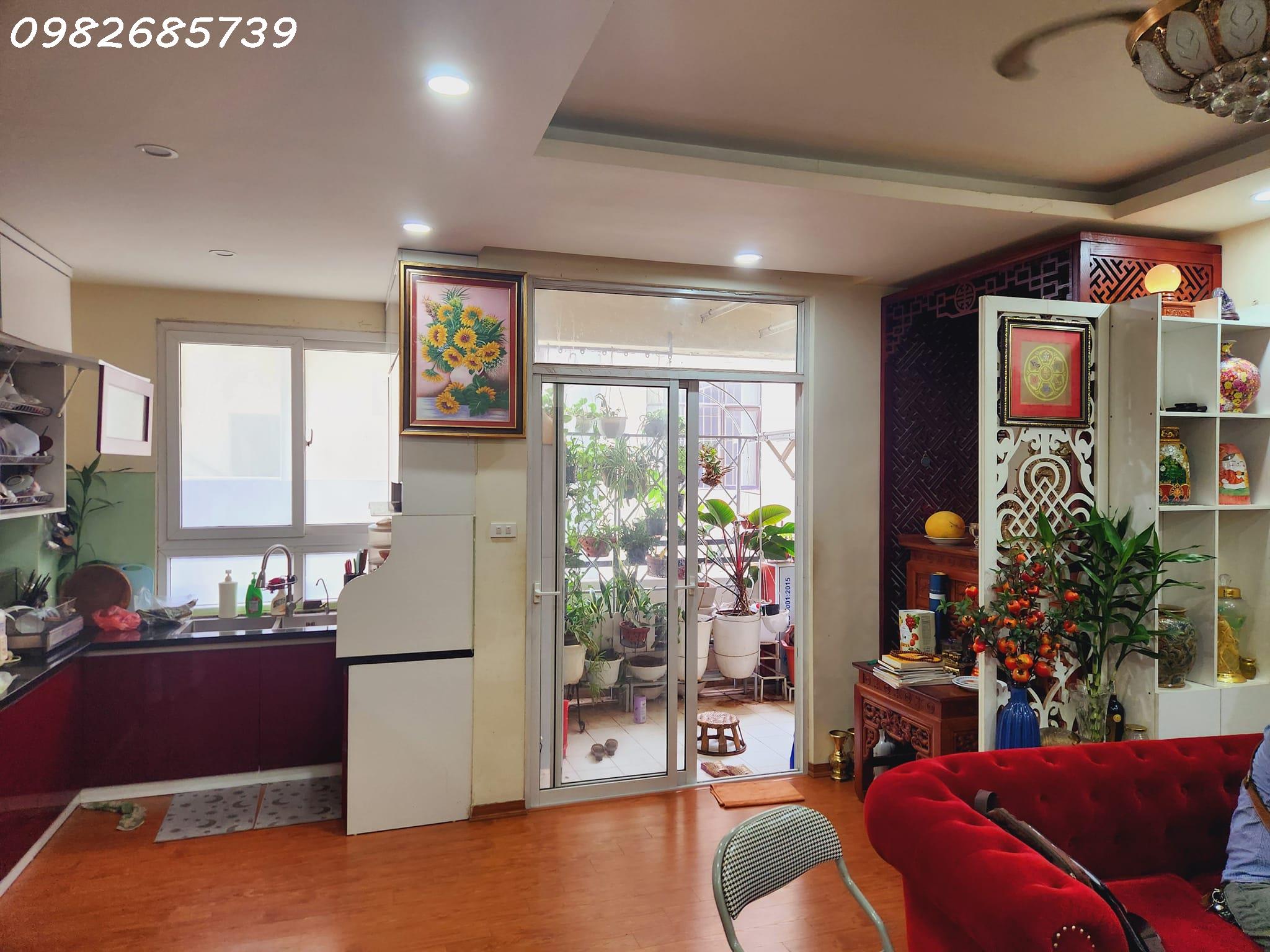 Bán chung cư Tầng 9 Nguyễn Trãi Thanh Xuân 100m 3 ngủ 2vs nhỉnh 3 tỷ.