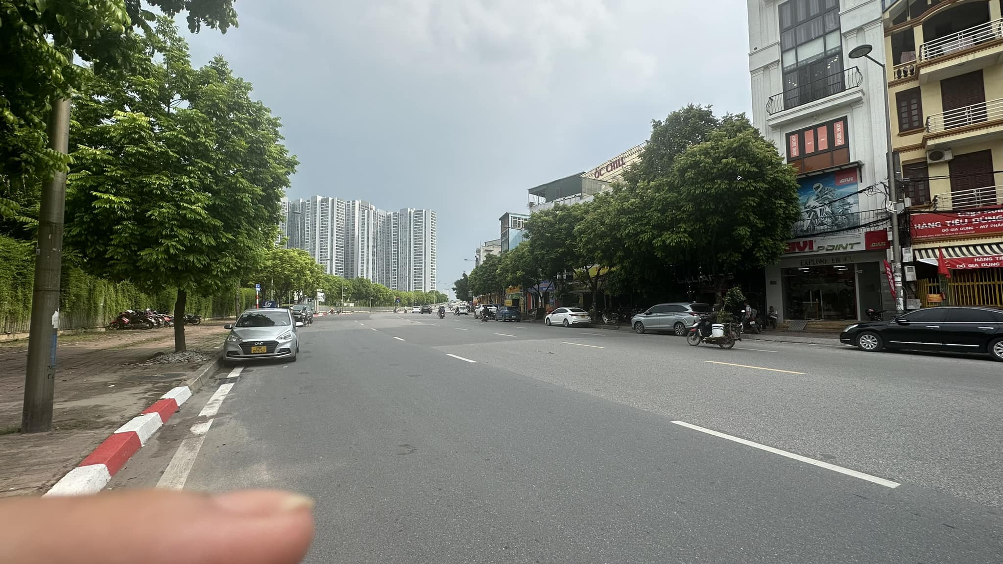 Vị trí đẹp - kinh doanh sầm uât - vỉa hè rộng - ô tô 4 làn – phố Miếu Đầm, 55m2 x 5 Tầng, giá 20.5 tỷ.