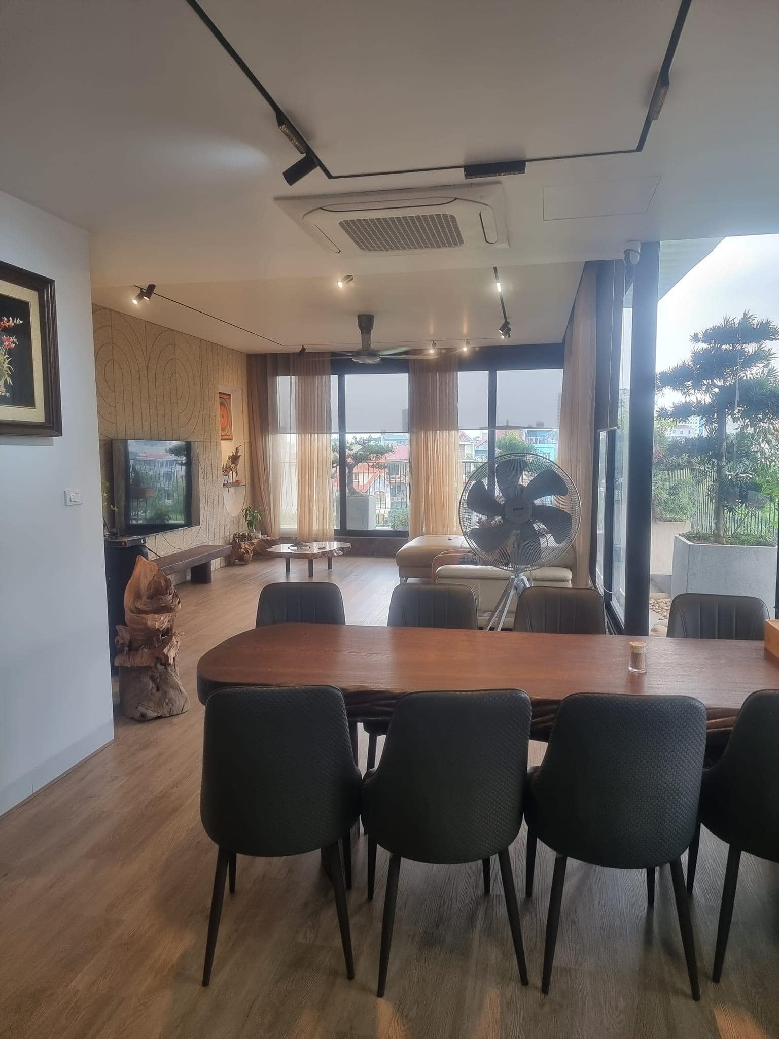 Bán nhà 6 tầng thang máy mặt phố Hòe Thị, Xuân Phương, vị trí đẹp, MT 6m, 80m, 15.5 tỷ.