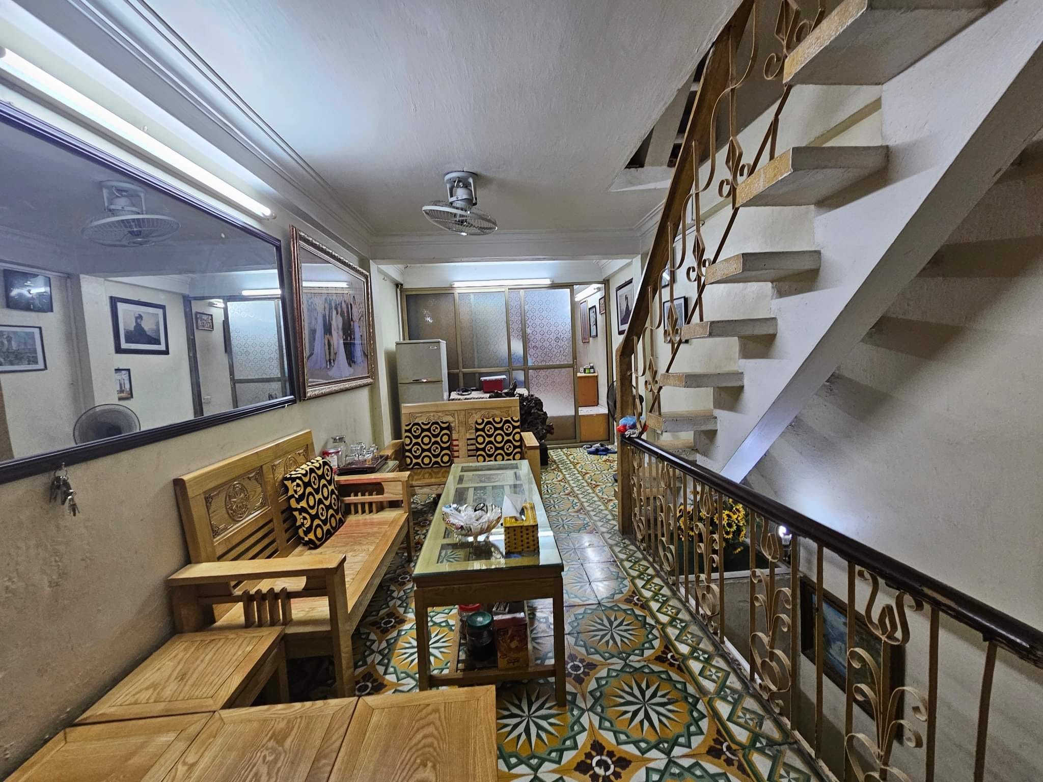 MẶT PHỐ BÙI THỊ XUÂN QUẬN HAI BÀ-VỈA HÈ-KINH DOANH SẦM UẤT-SỔ RIÊNG-28M 15TỶ.