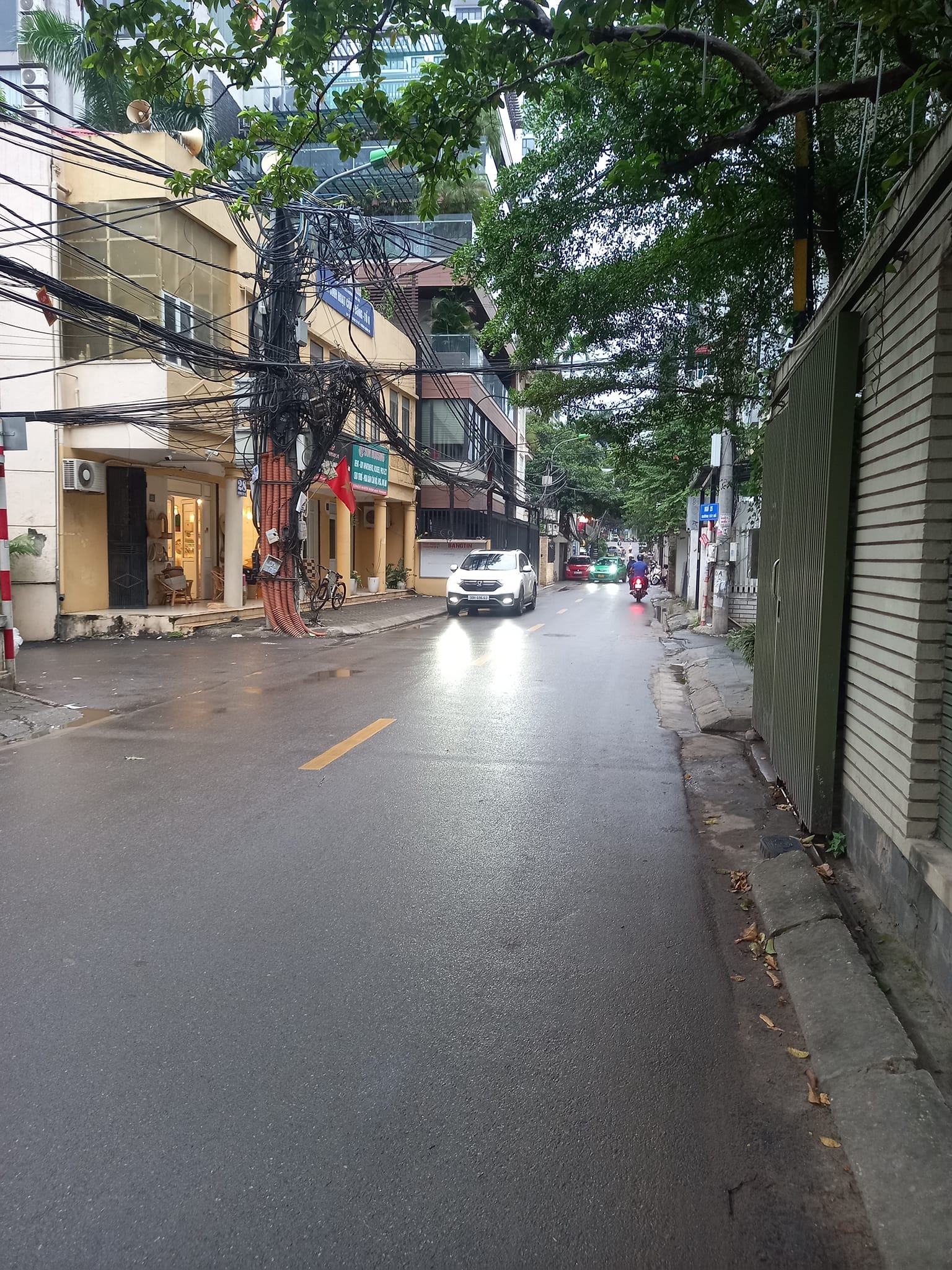 Bán Đất Tô Ngọc Vân 300M2 MT10M 31 Tỷ Full Thổ cư- 2 thoáng- Gần Phố Gần hồ.