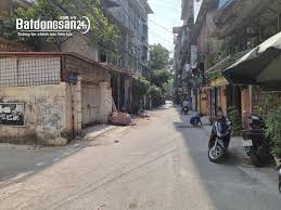 Bán nhà phân lô Hoàng Quốc Việt DT 47m2 xây 5 tầng giá 8,9tỷ.