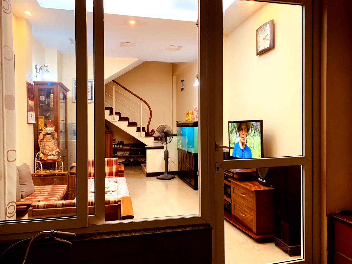 BÁN NHÀ 6 TẦNG ĐẸP, GẦN PHỐ - TỰ XÂY CHẮC CHẮN - NGÕ THÔNG - 3 BƯỚC RA MẶT PHỐ.