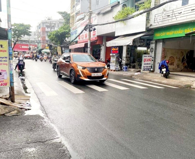 Bán Nhà Mặt Tiền Kinh Doanh Sầm Uất Tân Phú Ngang 7m Giá Chỉ 7 Tỷ.