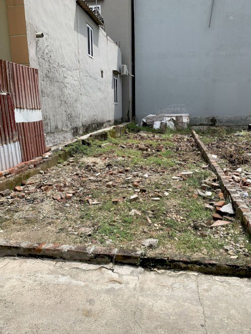 Bán nhanh 43m2 đất Trâu Quỳ đường 2.5m giá nhỉnh 2 tỷ.