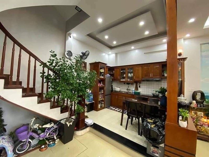 Chủ Mới Ký Gửi-Nhà Ngộp Quận 10, HẺM XE HƠI, 60m2, 7.2 TỶ nhinh 4,5 TỶ Tiện Xây Mới.