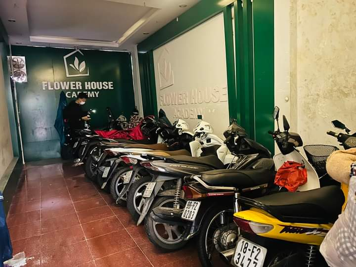 BÁN NHÀ 4 TẦNG - TRUNG TÂM HAI BÀ - 53M2 – 2 THOÁNG – KD – Ô TÔ ĐỖ CỬA – 5.3 TỶ.