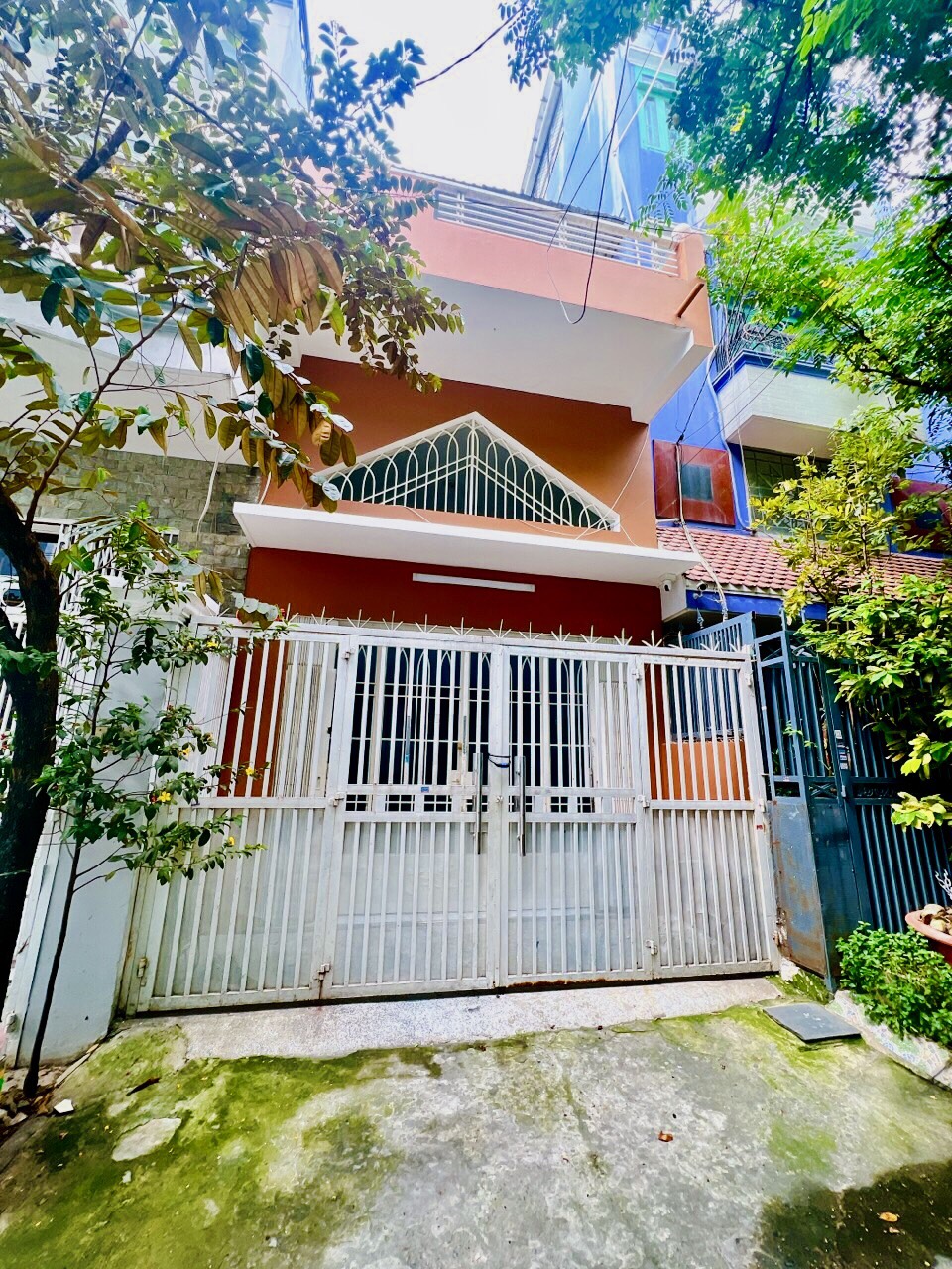 Bán nhà hẻm xe hơi đường Lũy Bán Bích,DT:4x16m đúc 2 lầu giá 7.3 tỷ.