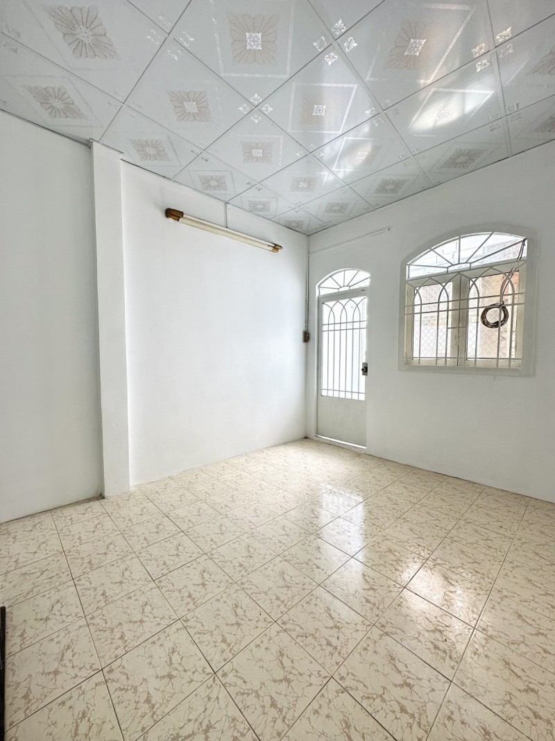 Bán nhà Phan Văn Trị P11 Bình Thạnh, nở hậu, nhỉnh 3 tỷ.