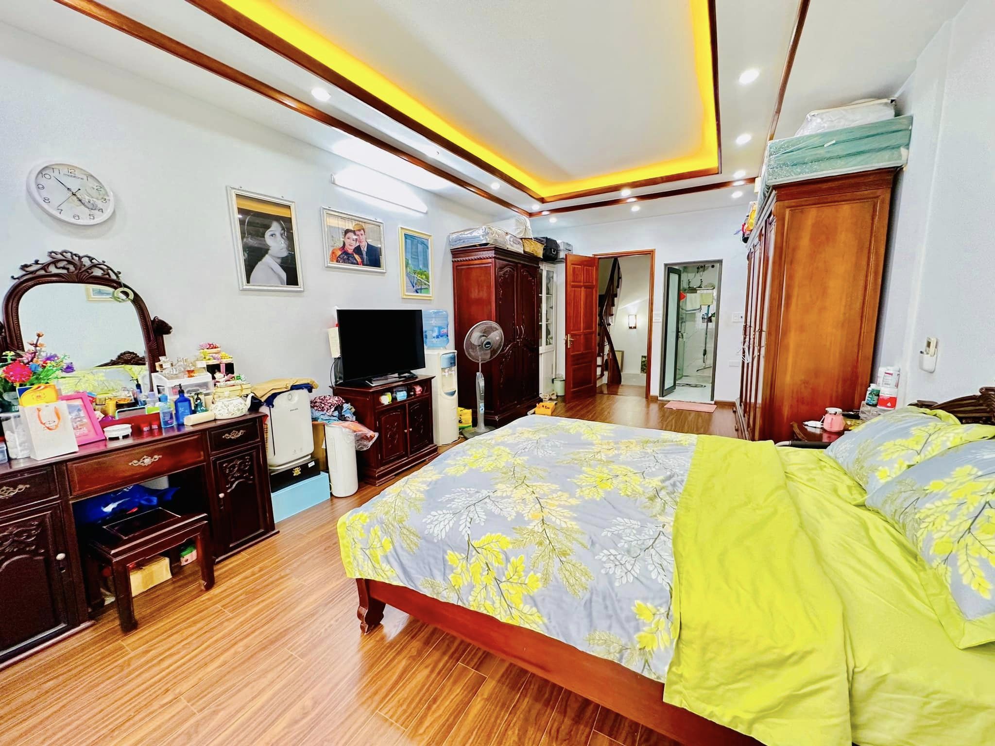 BÁN NHÀ MẶT PHỐ BỜ SÔNG SÉT TRƯƠNG ĐỊNH 9.5 TỶ KINH DOANH GARA Ô TÔ.