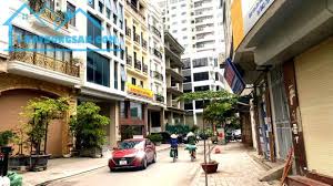 Bán nhà mặt ngõ 603 Lạc Long Quân , 98m2, mặt tiền 7m lô góc giá 29,5 tỷ.