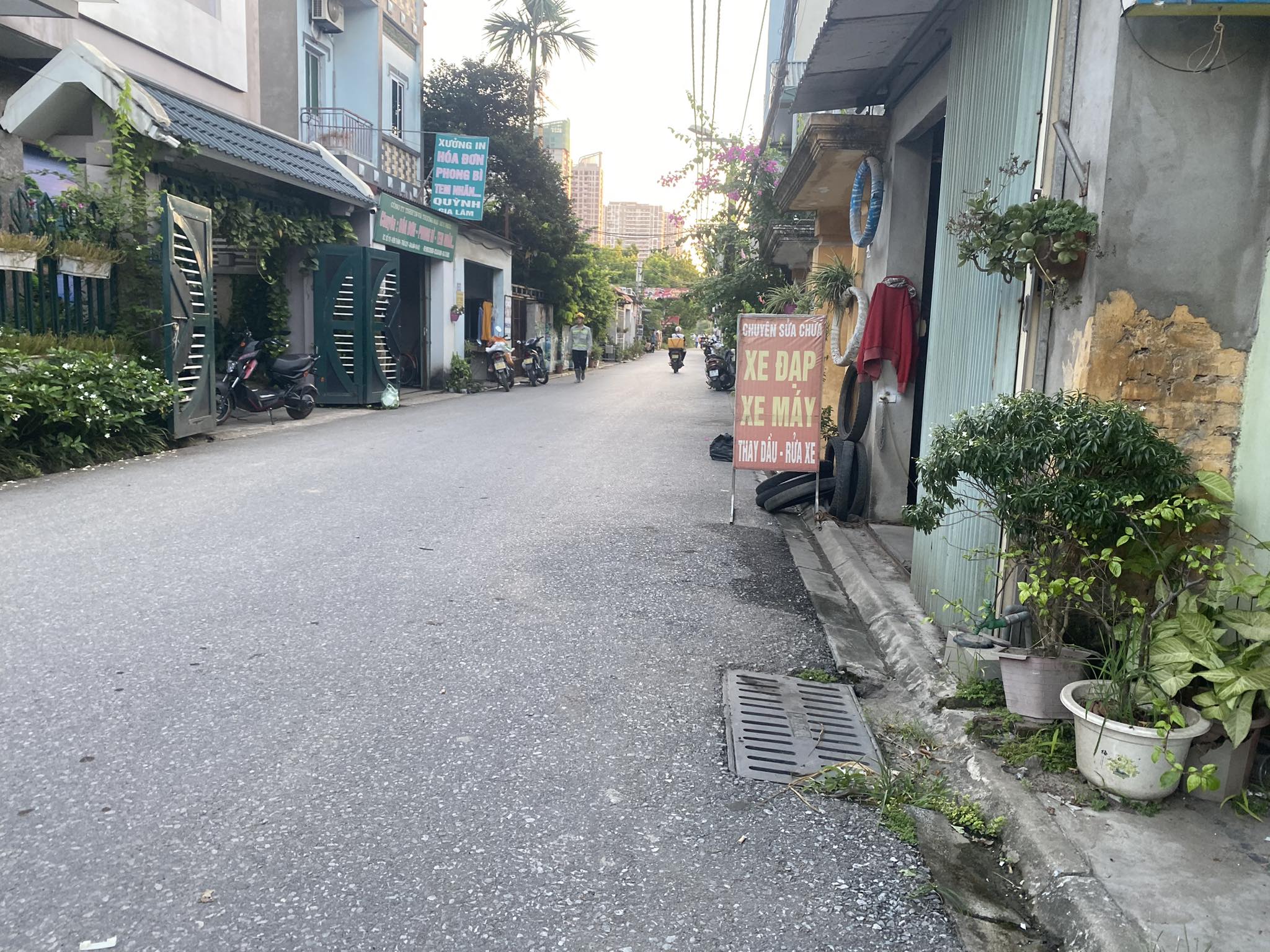 Bán mảnh đất lô góc trục chính Kinh doanh tại Trâu Quỳ,Gia Lâm.