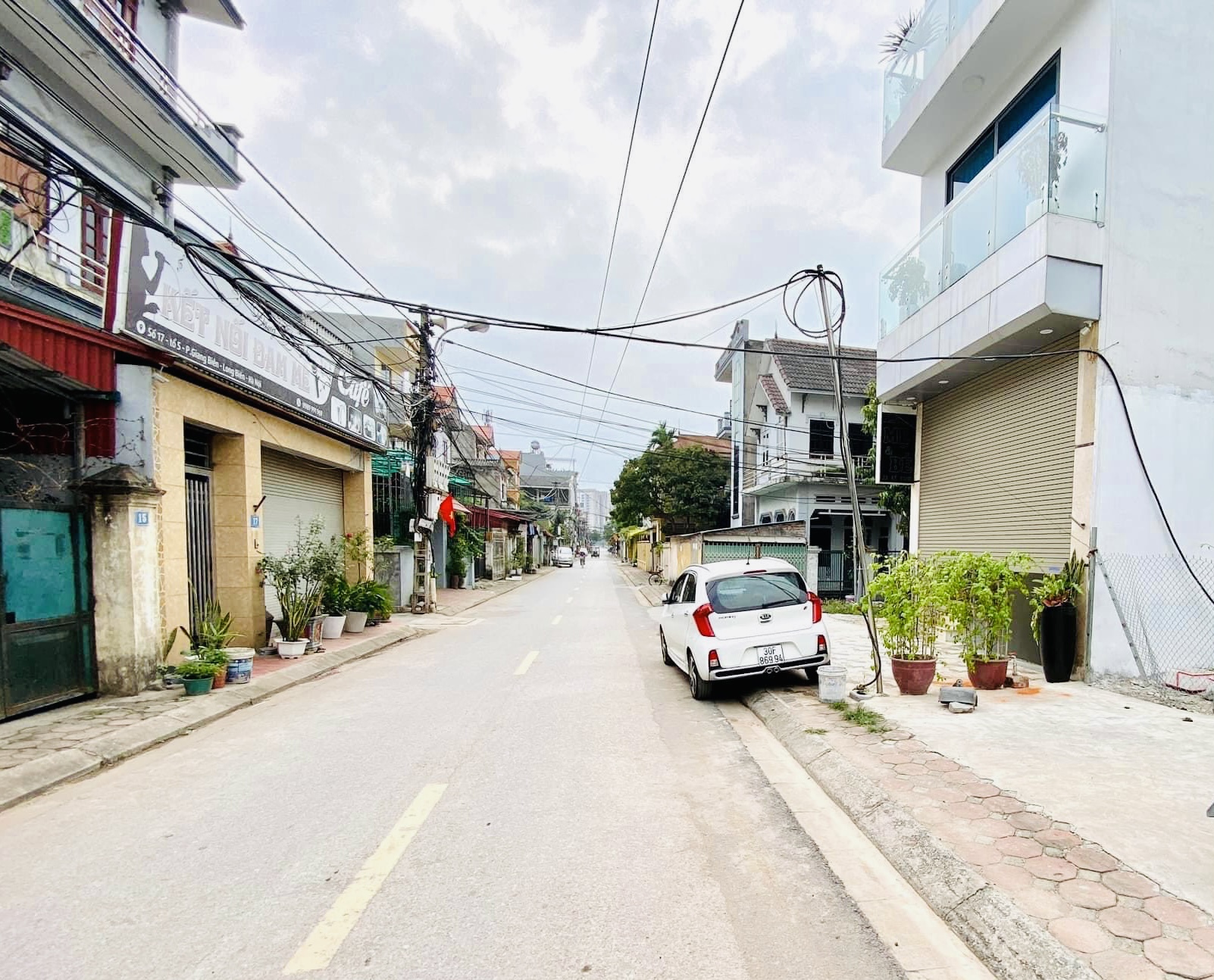 Giảm thêm 1 tỷ, chưa đến trăm triệu/m đất mặt phố Kẻ Tạnh DT.180m2.