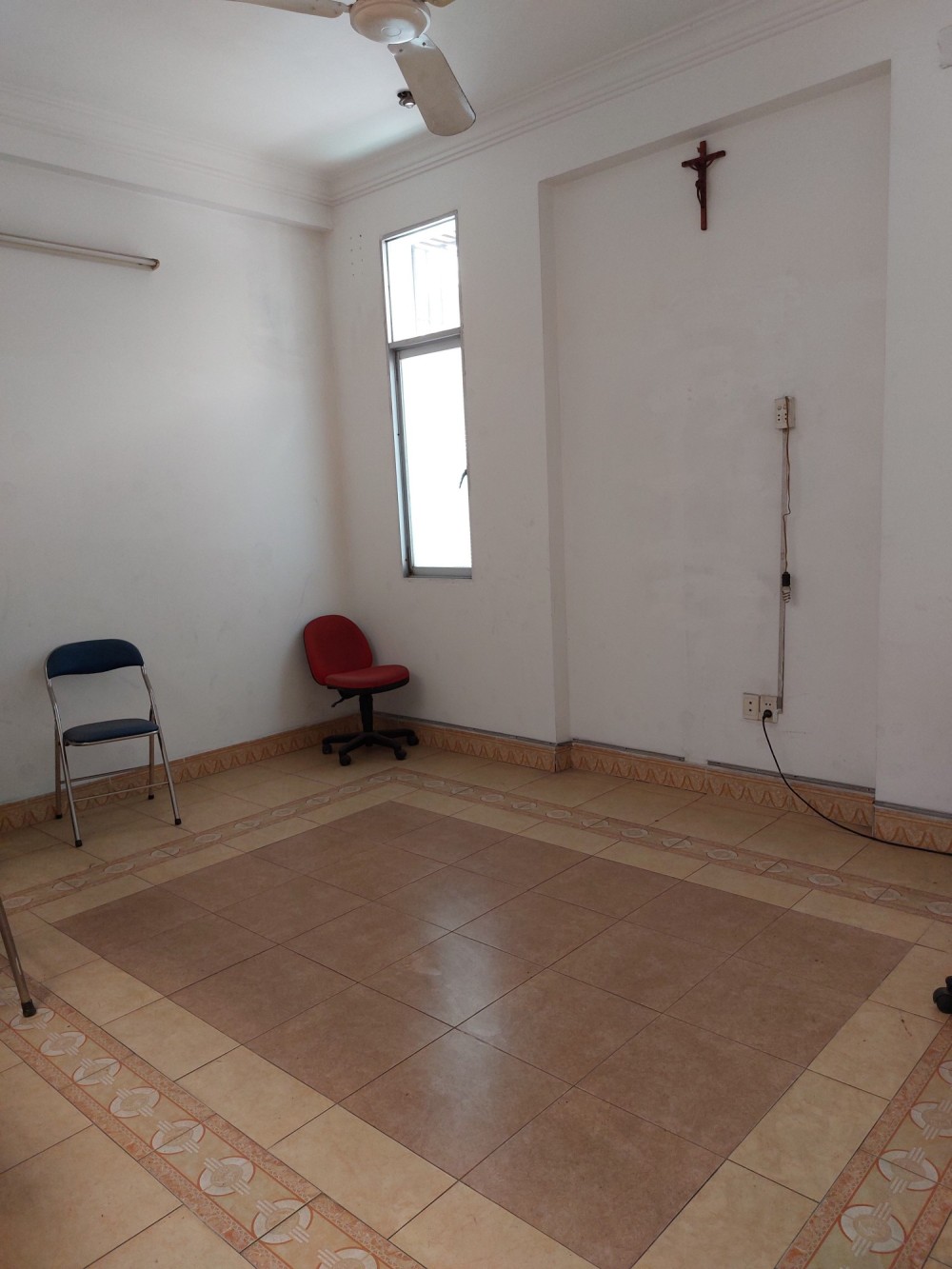 Bán nhà Nghĩa Phát, Tân Bình, gần 60m2, ngang 6m, 5PN, giá rẻ.