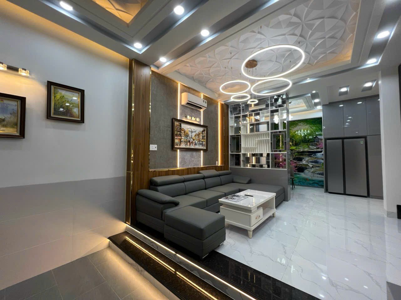 Nhà phố Huỳnh Tấn Phát, 6.5x13m, 4 tầng, giá 8.25 tỷ.