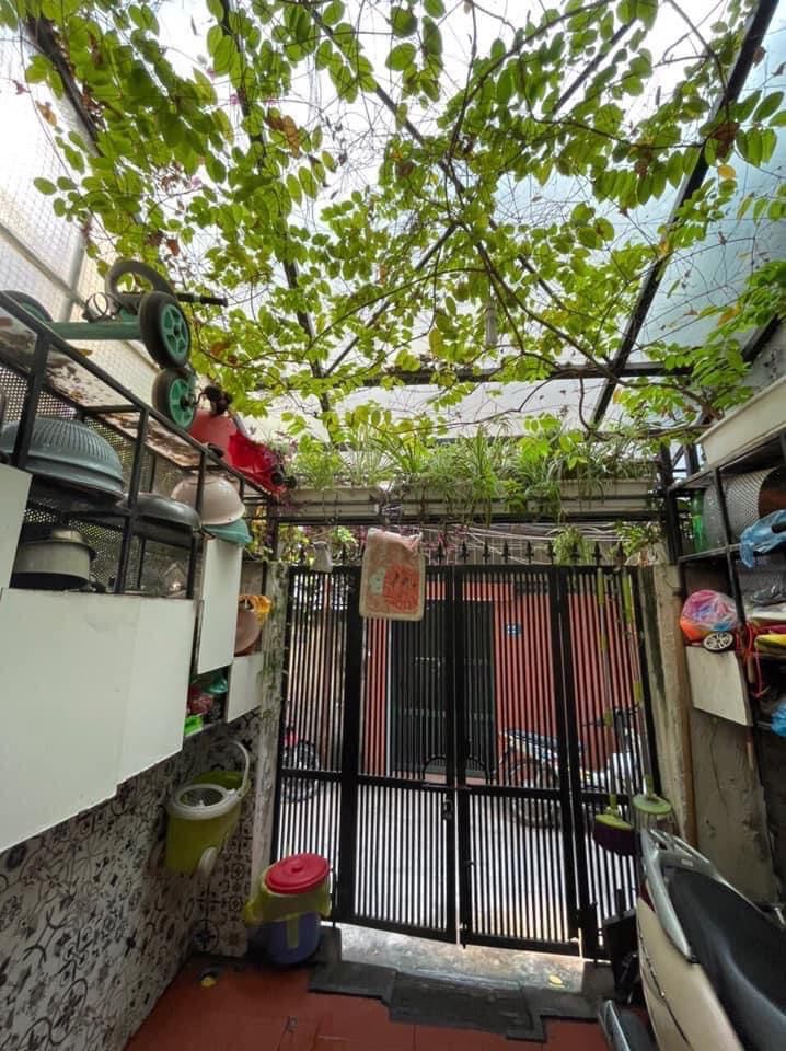 cần bán nhà ngõ 804 bạch đằng.43m,4 tầng nhà thoáng đẹp,ở ngay.