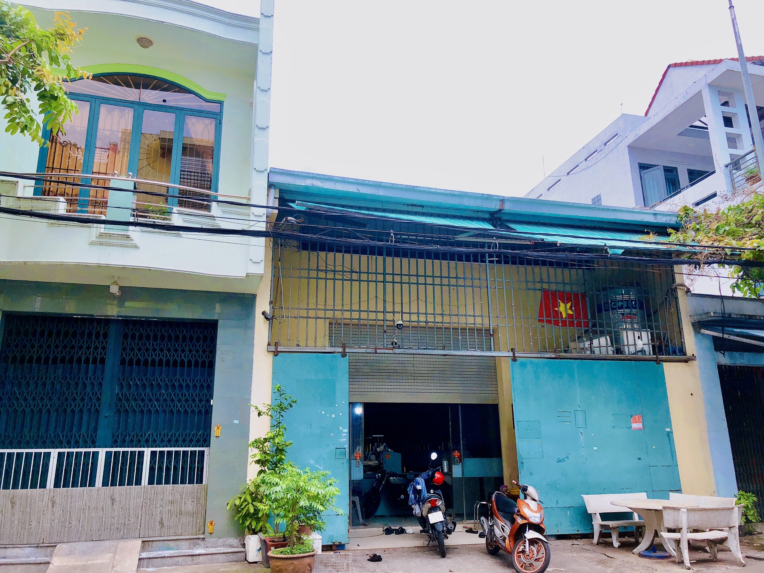 Bán nhà mặt tiền đường Lê Niệm,DT:8x18m nhà cấp 4 giá 17.5 tỷ.