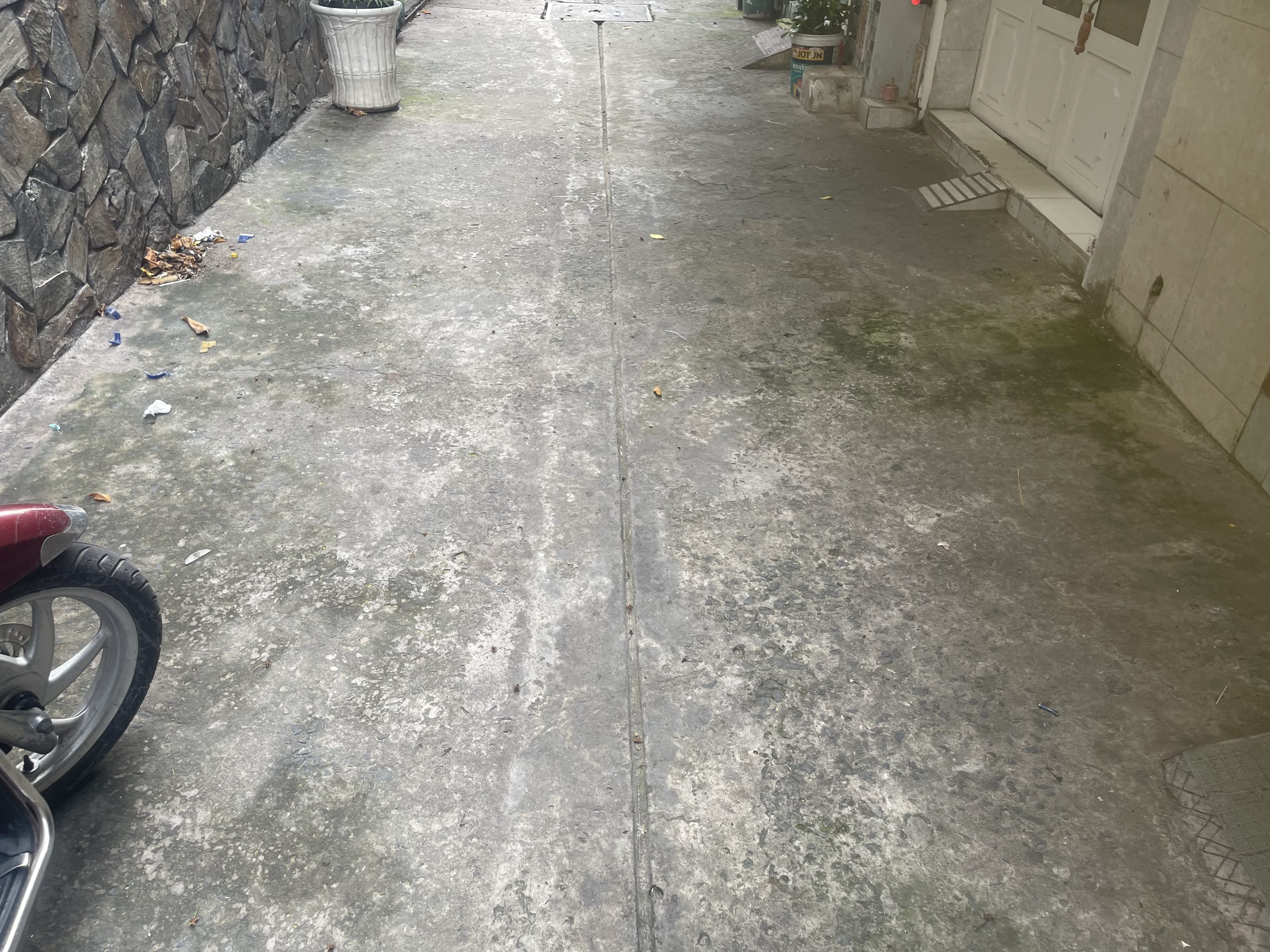 NGỘP BANK BÁN GẤP NHÀ HẺM XE HƠI-KHUÔNG VIỆT-TÂN PHÚ-235M2-giảm sâu chỉ còn 12T,ỷ..