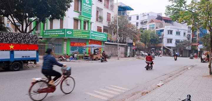 Siêu hót nhà mặt phố Mỗ Lao, Hà Đông, 55m2x4T, MT5m, kinh doanh giá 11 tỷ.