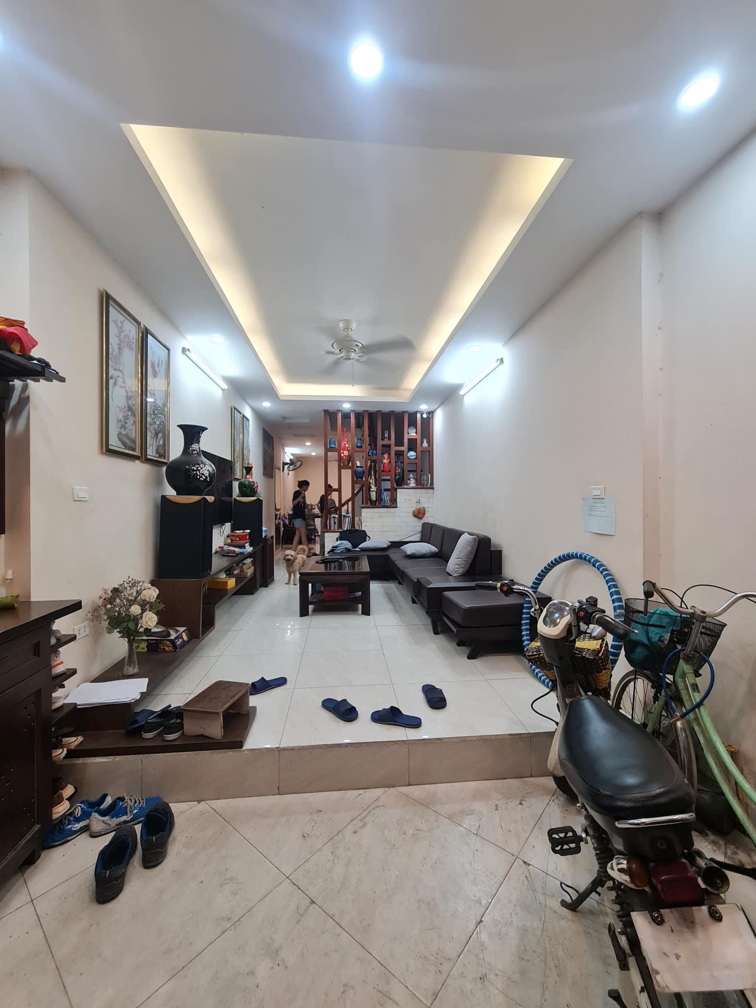 BÁN NHÀ NGÕ 254 VĨNH HƯNG QUẬN HOÀNG MAI - 50M 3 TẦNG MT 3.5M - NHỈNH 4 TỶ OTO ĐỖ CỬA KINH DOANH ONLINE NHÀ ĐẸP NỘI THẤT XỊN.