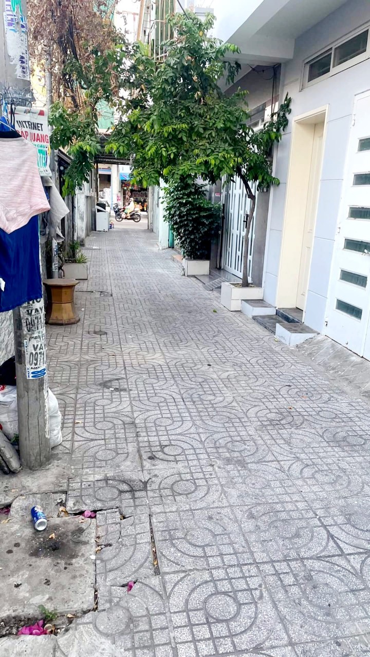 Đường Số 37, P Tân Kiểng Quận 7, Diện tích 55.7m2, 2 tầng, Ngang 4m, Nở hậu 4.16m, Dài 13.73m, Giá 4 Tỷ 850.