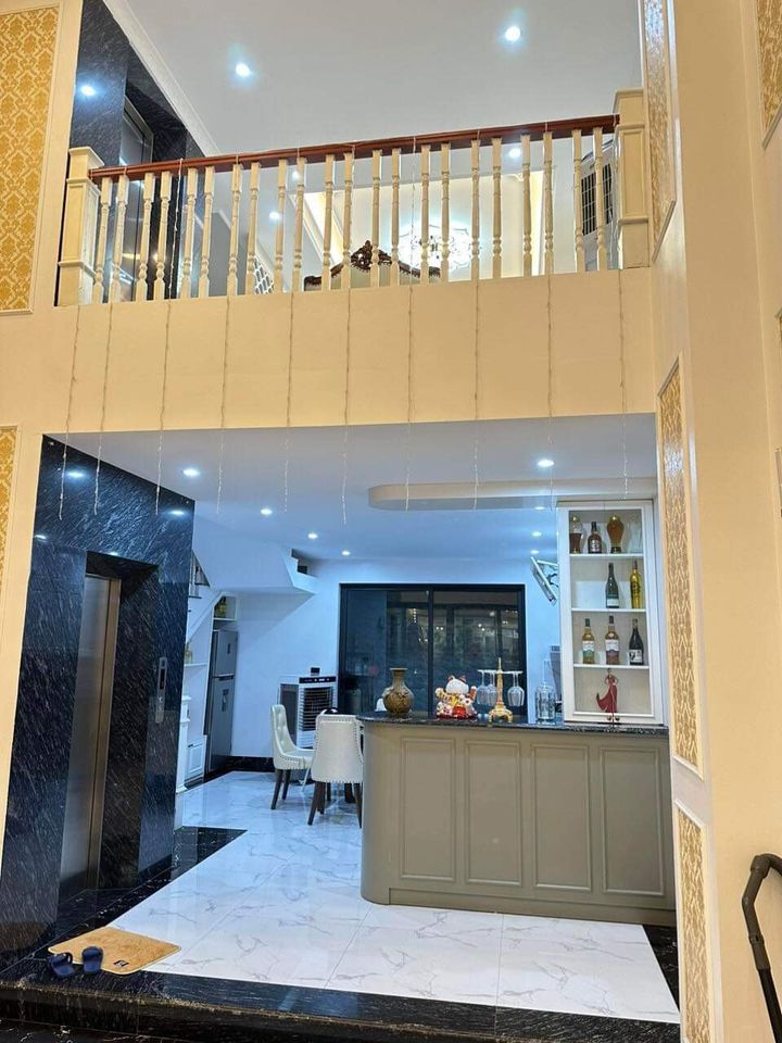 Căn shophosue Sông Hồng mặt phố Thành Trung 30m kinh doanh đỉnh cao.