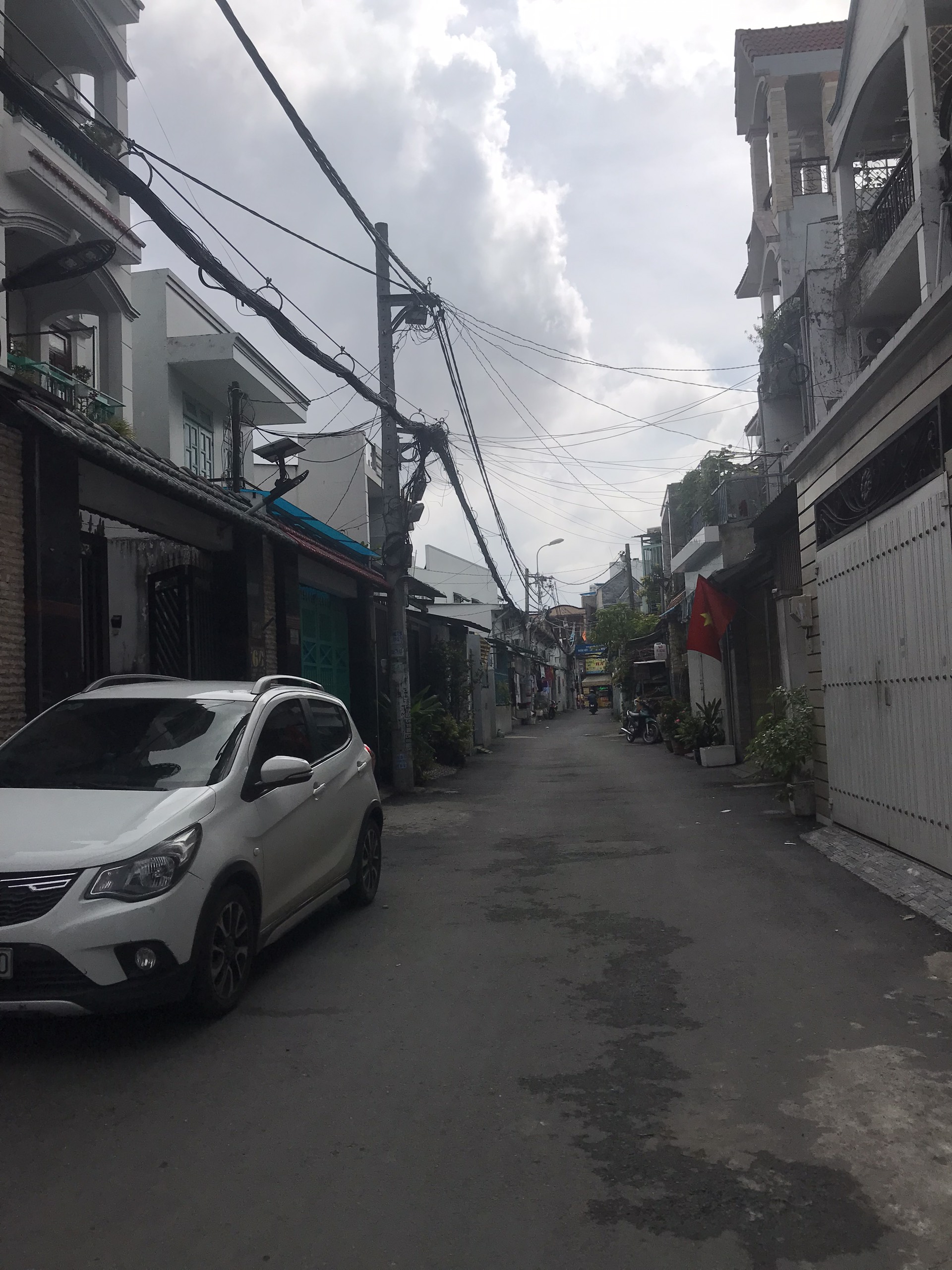 BÁN NHÀ HẺM Ô TÔ 4 LẦU 42M2 NỞ HẬU PHẠM VĂN CHIÊU NHỈNH 4 TỶ.