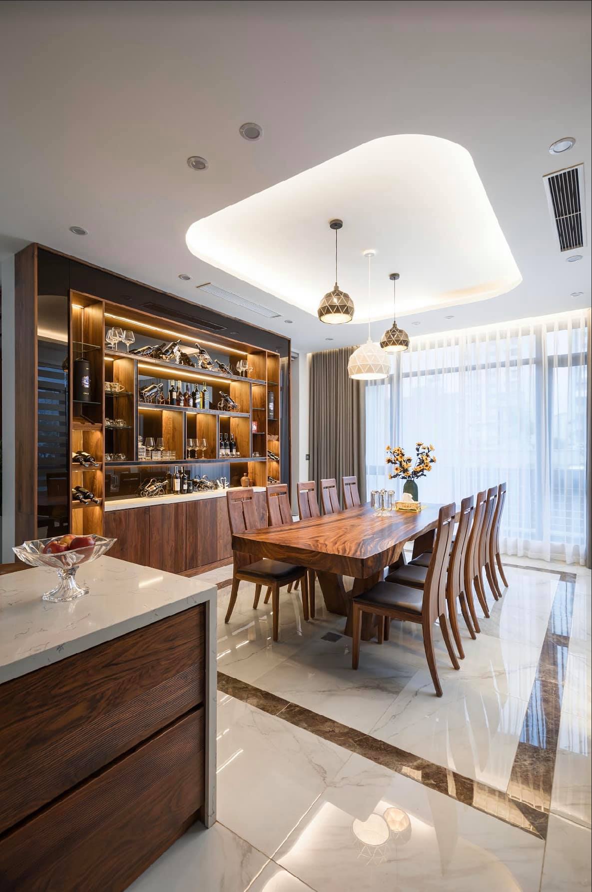 Bán nhà 2 tầng mặt phố Mai Hắc Đế gần chợ đêm Sơn Trà.