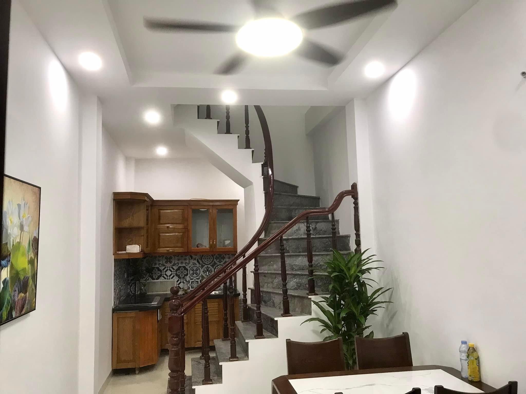 BÁN NHÀ 254 MINH KHAI QUẬN HAI BÀ TRƯNG - 25M 4 TẦNG MT 3M - HƠN 2 TỶ NGÕ THÔNG BA GÁC TRÁNH GẦN OTO NHÀ ĐẸP Ở NGAY.