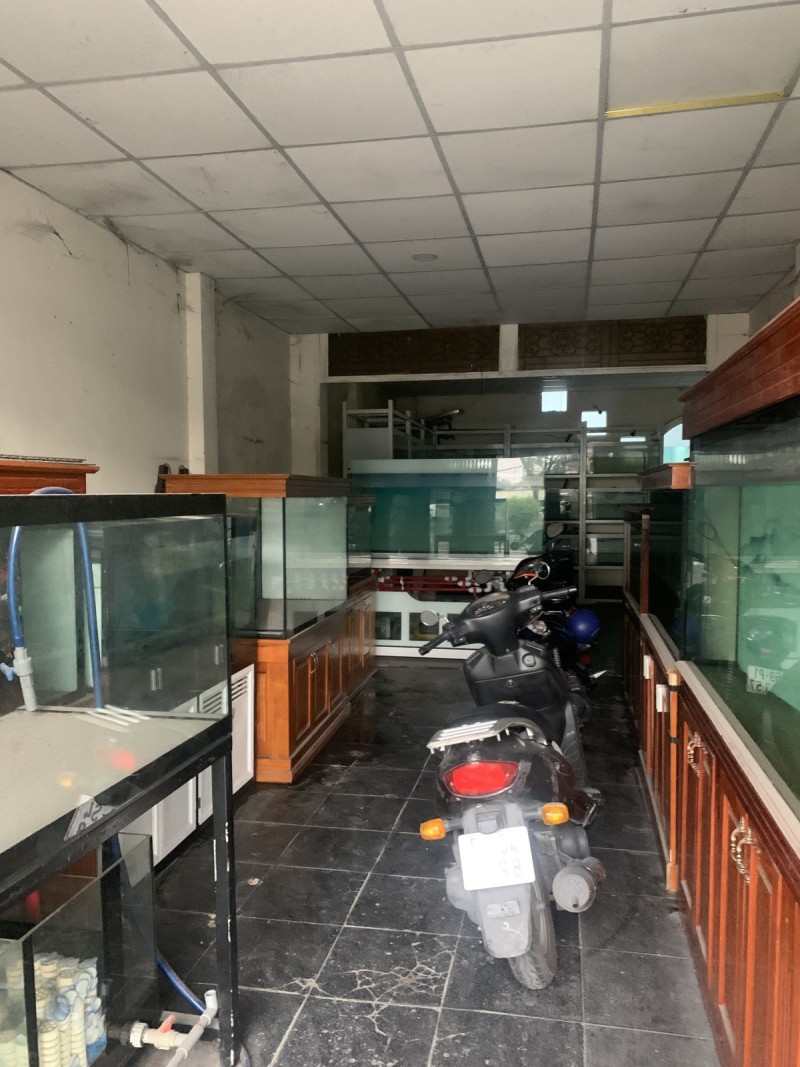 MẶT TIỀN TRƯỜNG CHINH HIẾM NHÀ BÁN KINH DOANH SÀM UÁT 4.7M X 28M NỞ HẬU 5M NHĨNH 16 TỶ.