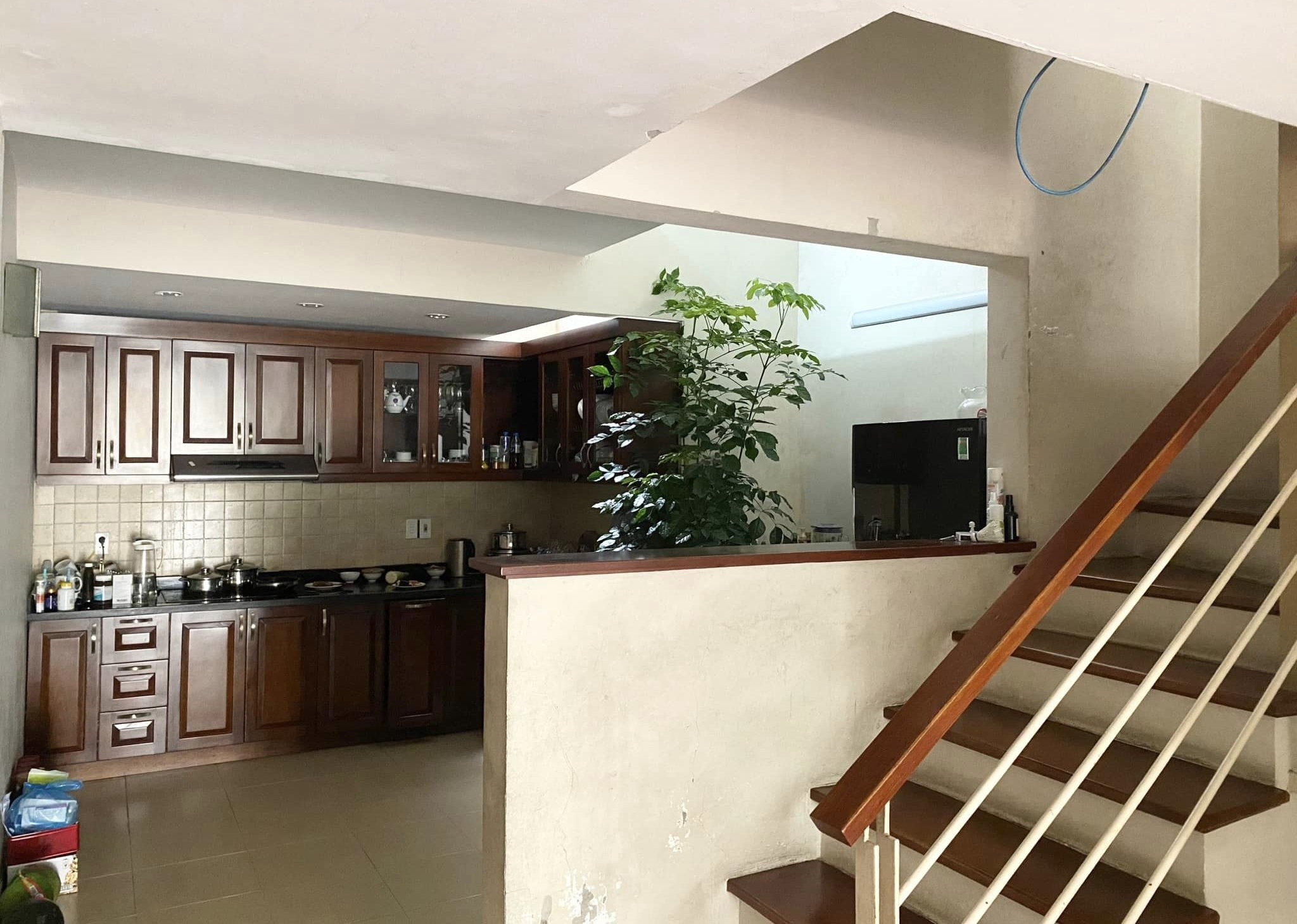 TRUNG TÂM CẦU GIẤY – NHÀ ĐẸP DÂN XÂY – GẦN PHỐ - AN NINH TỐT - 4T x 48M2, 6.5 TỶ