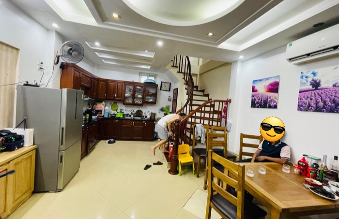 YÊN HÒA PHỐ - NHÀ ĐẸP Ở NGAY – GẦN PHỐ - NGÕ RỘNG THOÁNG - SÂN ĐỂ XE SIÊU RỘNG * 5T x 36m2, MT 4.8m, 4.95 Tỷ.