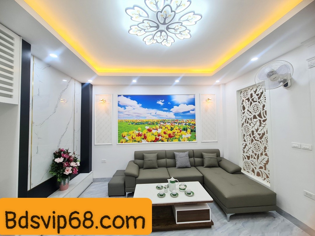 Cần bán nhà đẹp gần phố Hoàng Văn Thái, Quận Thanh Xuân, lô góc, thang máy xịn, ô tô đỗ cửa giá 8.9 tỷ.