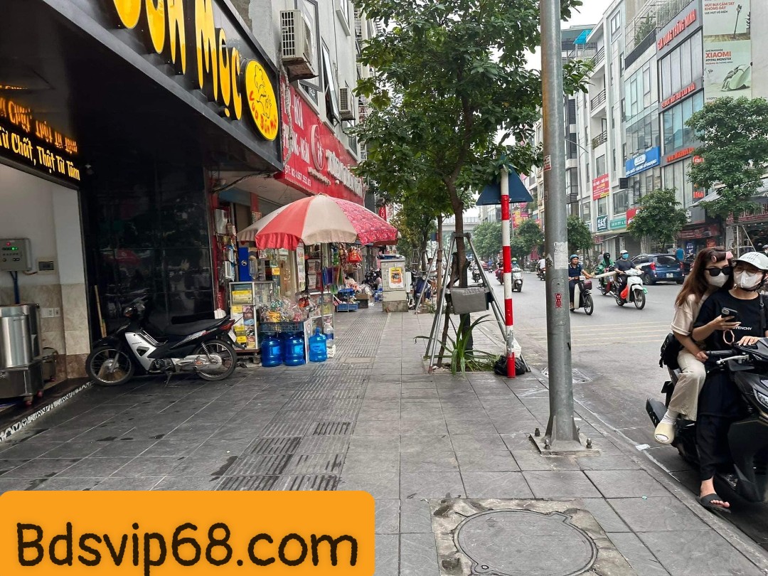 Bán nhà siêu phẩm vị trí, em họ nhà mặt phố Vũ Trọng Phụng, 43m2 mặt tiền 4.9m giá 5.6 tỷ.