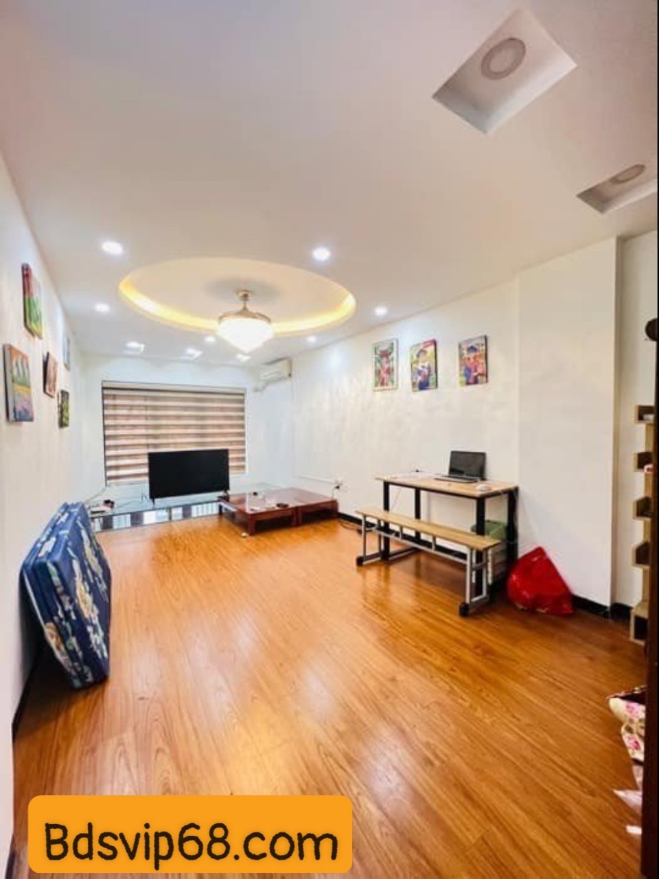 Bán nhà đẹp 10 bước chân ra phố Chính Kinh, 30m2 6 tầng ở ngay giá 4.6 tỷ.