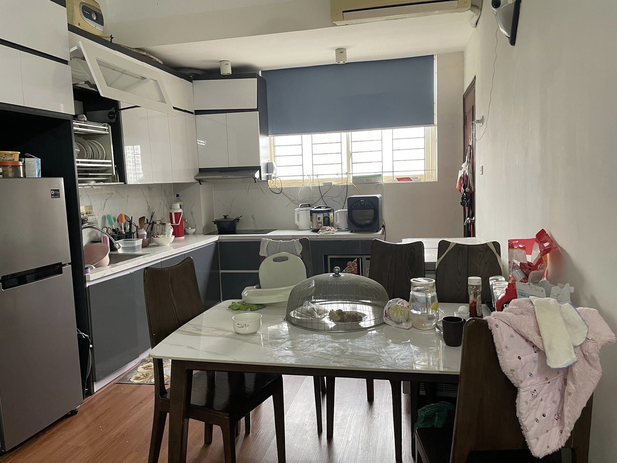 Cần bán gấp căn góc chung cư F5 Trung Kính 111m2, 3 ngủ, nhỉnh 4 tỷ.