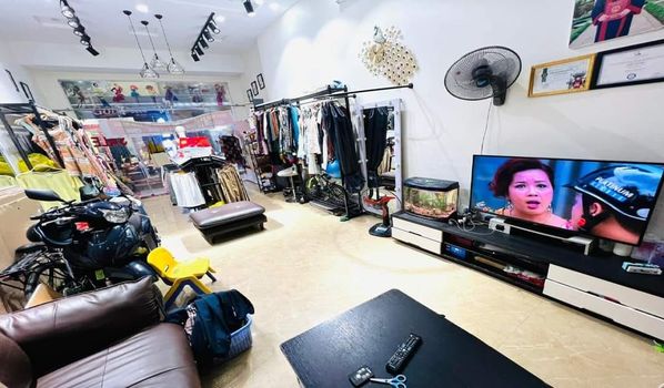 CHỦ NHỜ BÁN GẤP NHÀ CỰC ĐẸP CẦU GIẤY, SÁT PHỐ, ÔTÔ, KINH DOANH ĐỈNH CAO, GIÁ NHỈNH 11 TỶ.