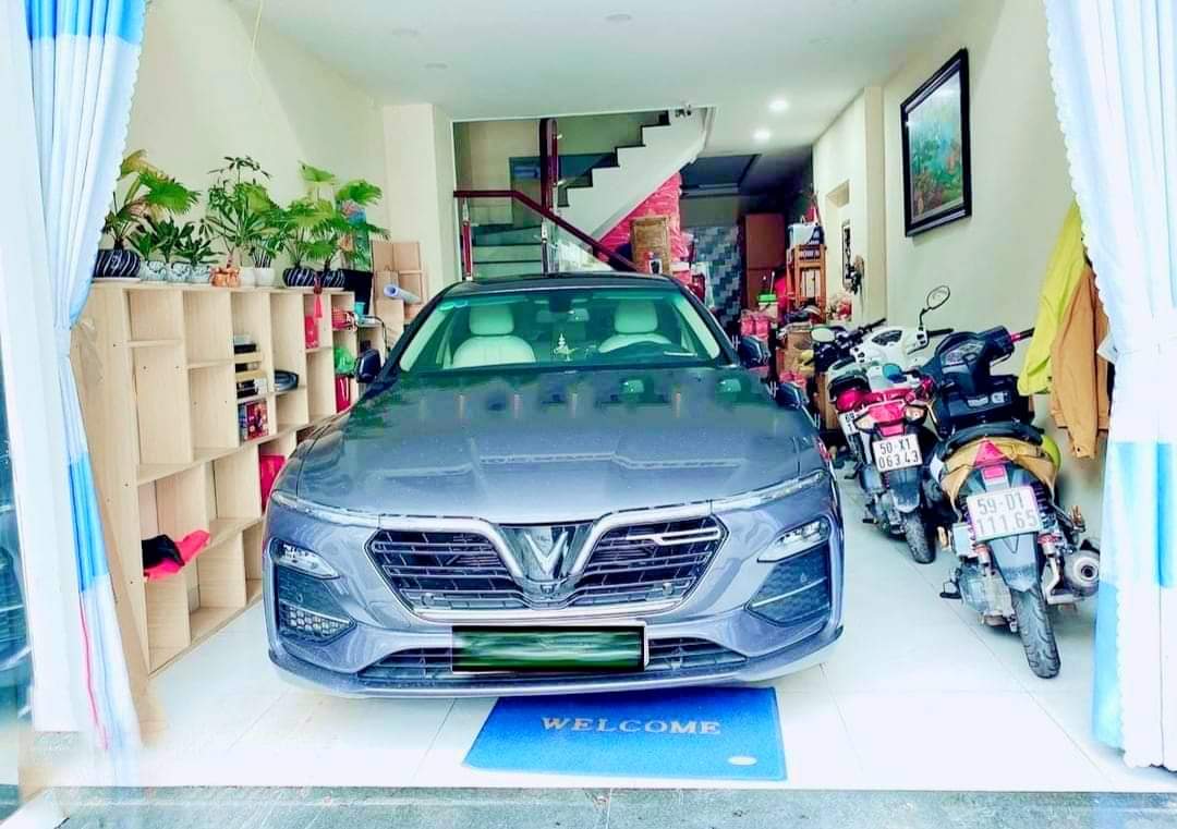 Hẻm xe hơi, nhà 4 tầng, 3pn, 55m2, ngang 4m. Giá 5tỷ5. Phường Tăng Nhơn Phú A, Quận 9. Tp Thủ Đức.