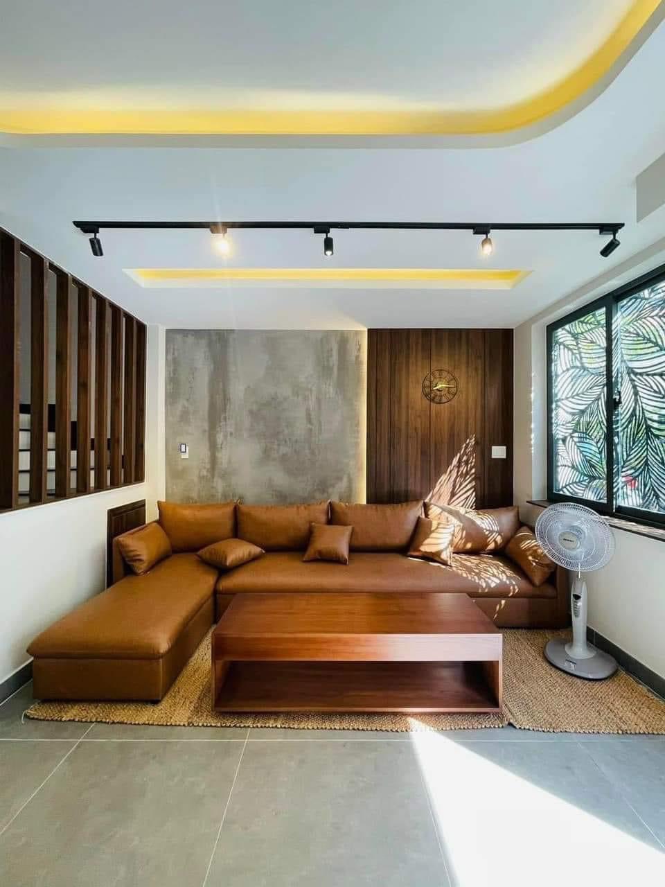 LÔ GÓC ĐẠI MỖ, Ô TÔ ĐỖ CỬA, 42M, NHỈNH 5 TỶ.