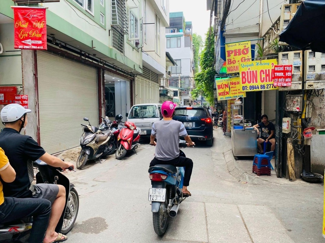 HÀNG ĐỘC TÔN, MỄ TRÌ THƯỢNG, MẶT TIỀN HƠN 4M, KINH DOANH.