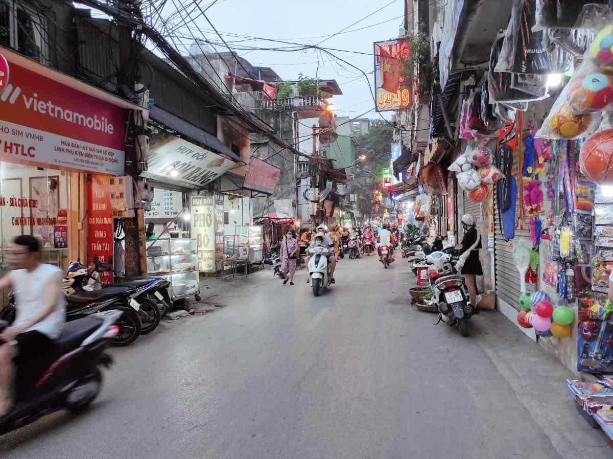 THẬT SỰ LÀ QUÁ HIẾM, MẶT PHỐ TÂN TRIỀU, KINH DOANH, 2 MẶT THOÁNG, NHỈNH 9 TỶ.