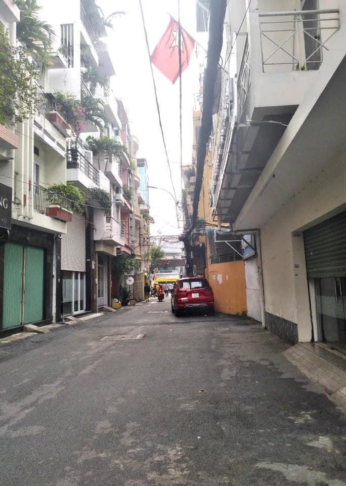 HIẾM THẾ, QUAN NHÂN, LÔ GÓC 3 THOÁNG, GARA Ô TÔ, CHỈ 8.X TỶ.