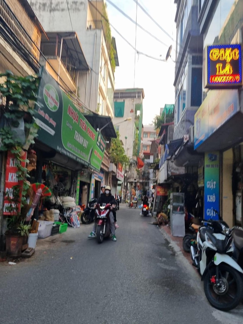 RẺ HẾT CỠ, LÔ GÓC, MỄ TRÌ 60M, KINH DOANH, Ô TÔ TRÁNH, 9.X TỶ.