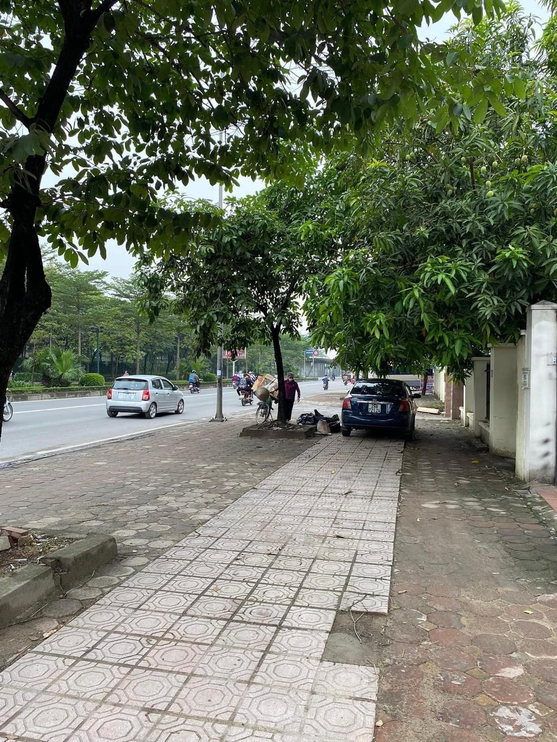 ĐẤT LÊ TRỌNG TẤN HÀ ĐÔNG, MẶT TIỀN 4M, Ô TÔ VÀO, QUÁ LÀ ĐẸP.